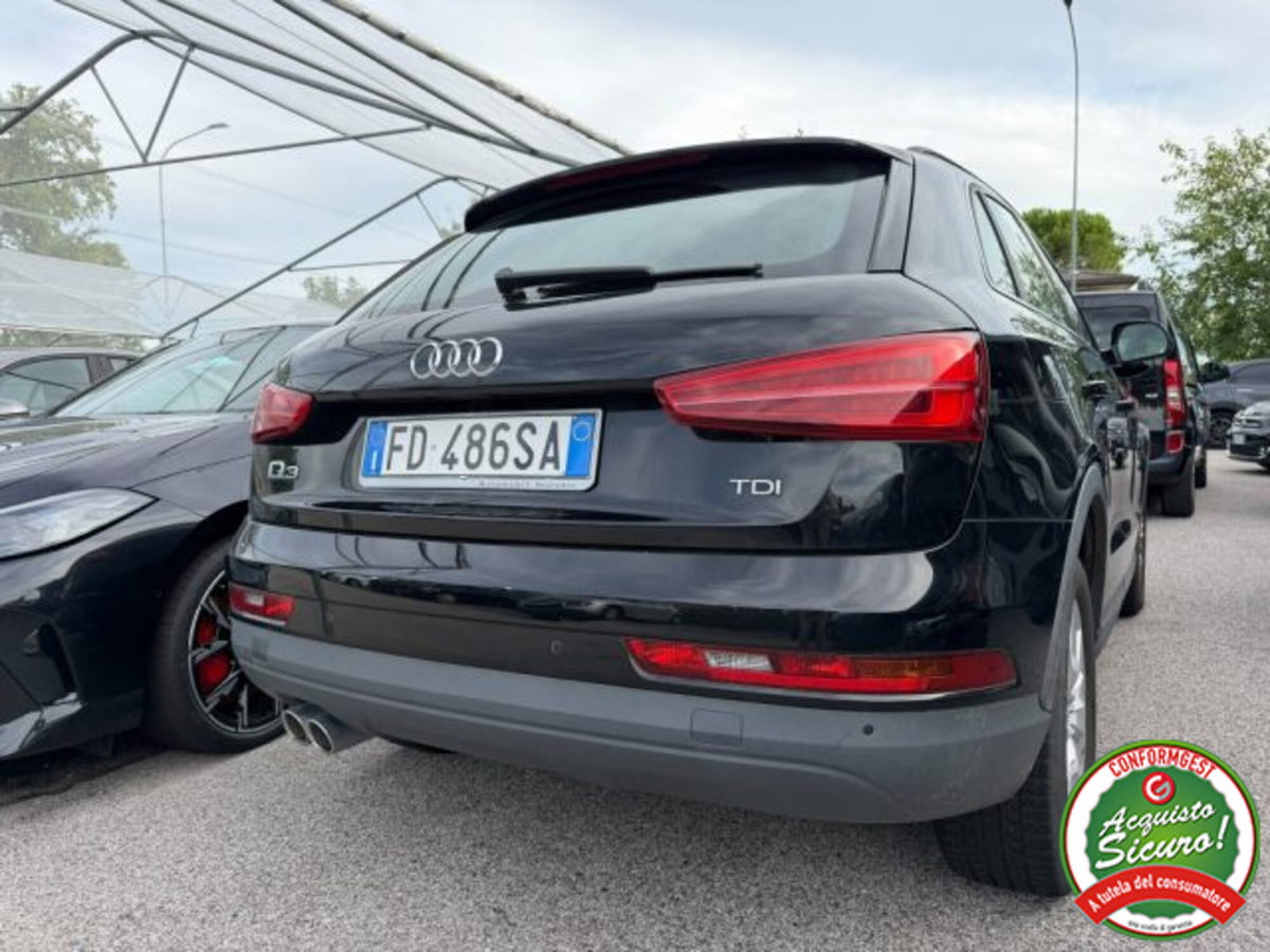 Audi Q3 2.0 TDI 120 CV Business (3)