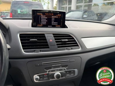 Audi Q3 2.0 TDI 120 CV Business (9)