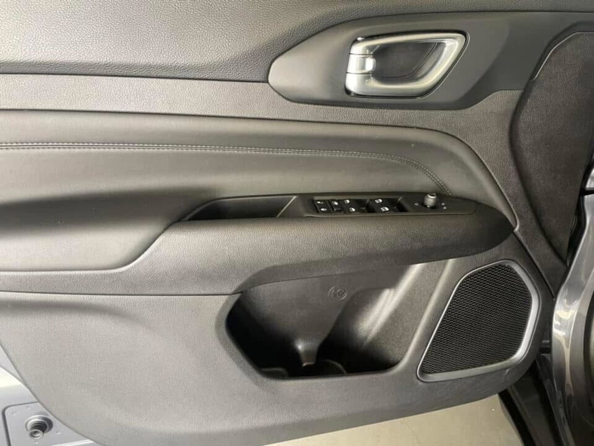 Jeep Compass 1.6 Multijet II 2WD Limited (14)