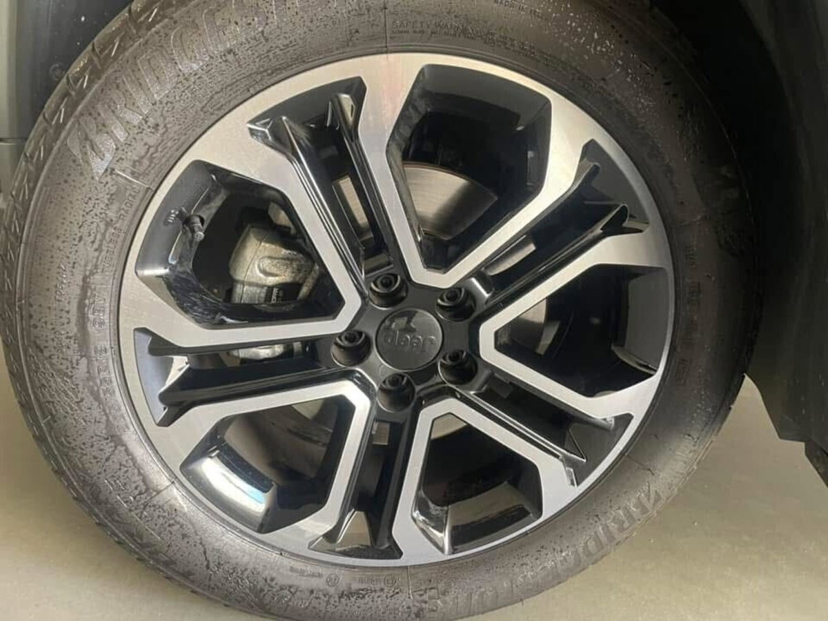 Jeep Compass 1.6 Multijet II 2WD Limited (16)