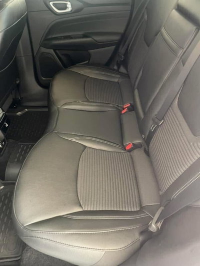 Jeep Compass 1.6 Multijet II 2WD Limited (8)