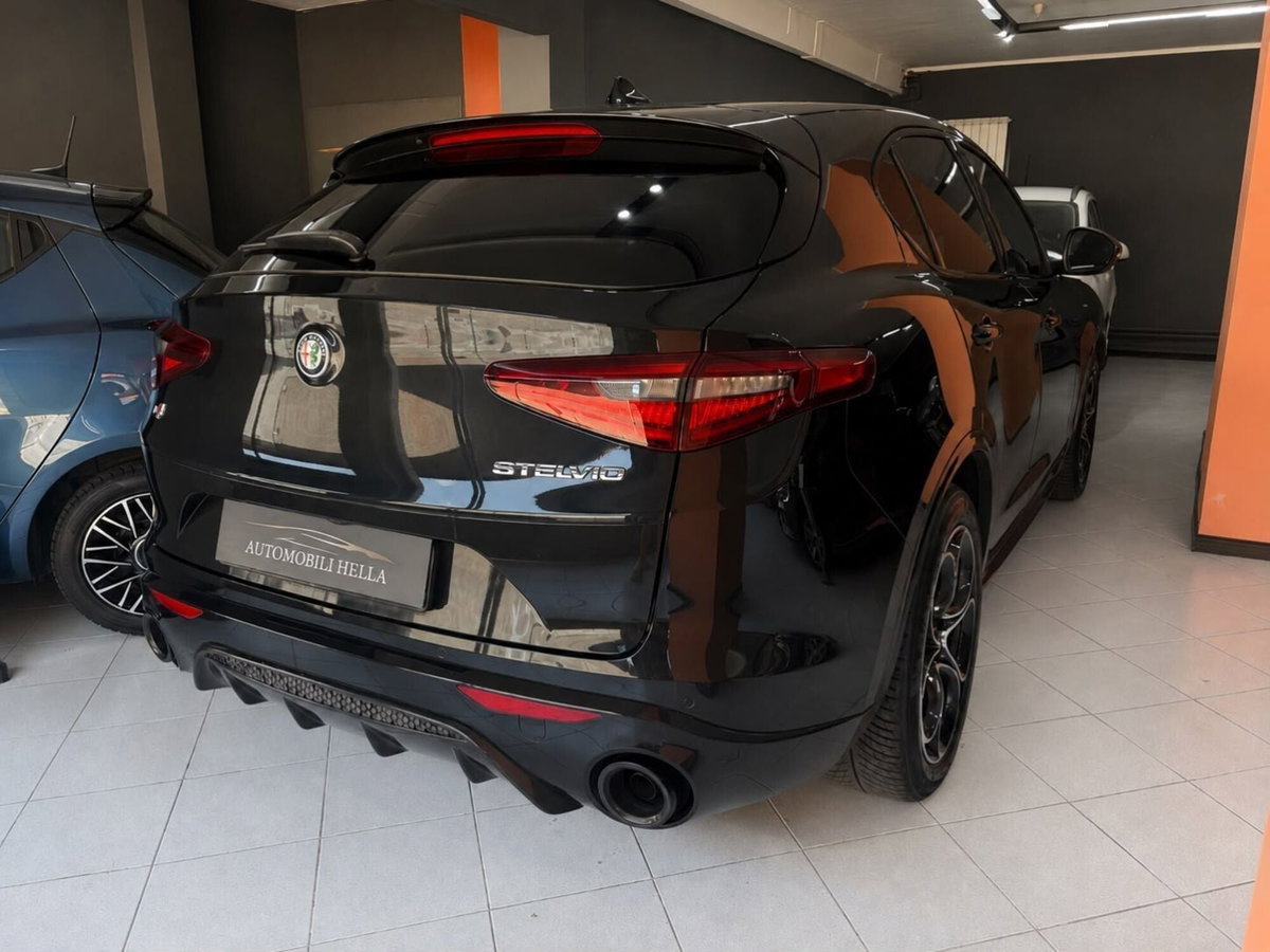 Alfa Romeo Stelvio Stelvio 2.2 Turbodiesel 210 CV AT8 Q4 Veloce (7)