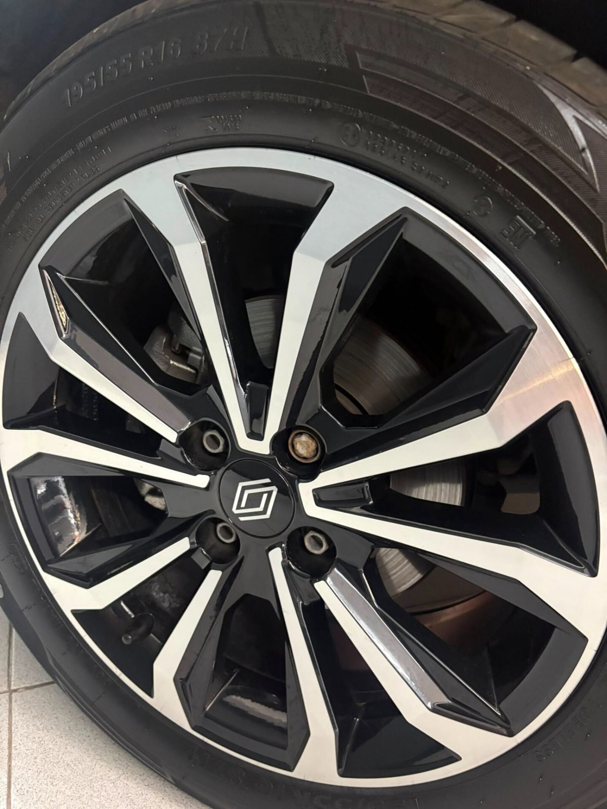 Renault Clio TCe 100 CV GPL 5 porte Techno (19)