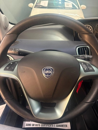 Lancia Ypsilon 1.2 69 CV 5 porte GPL Gold Plus (17)