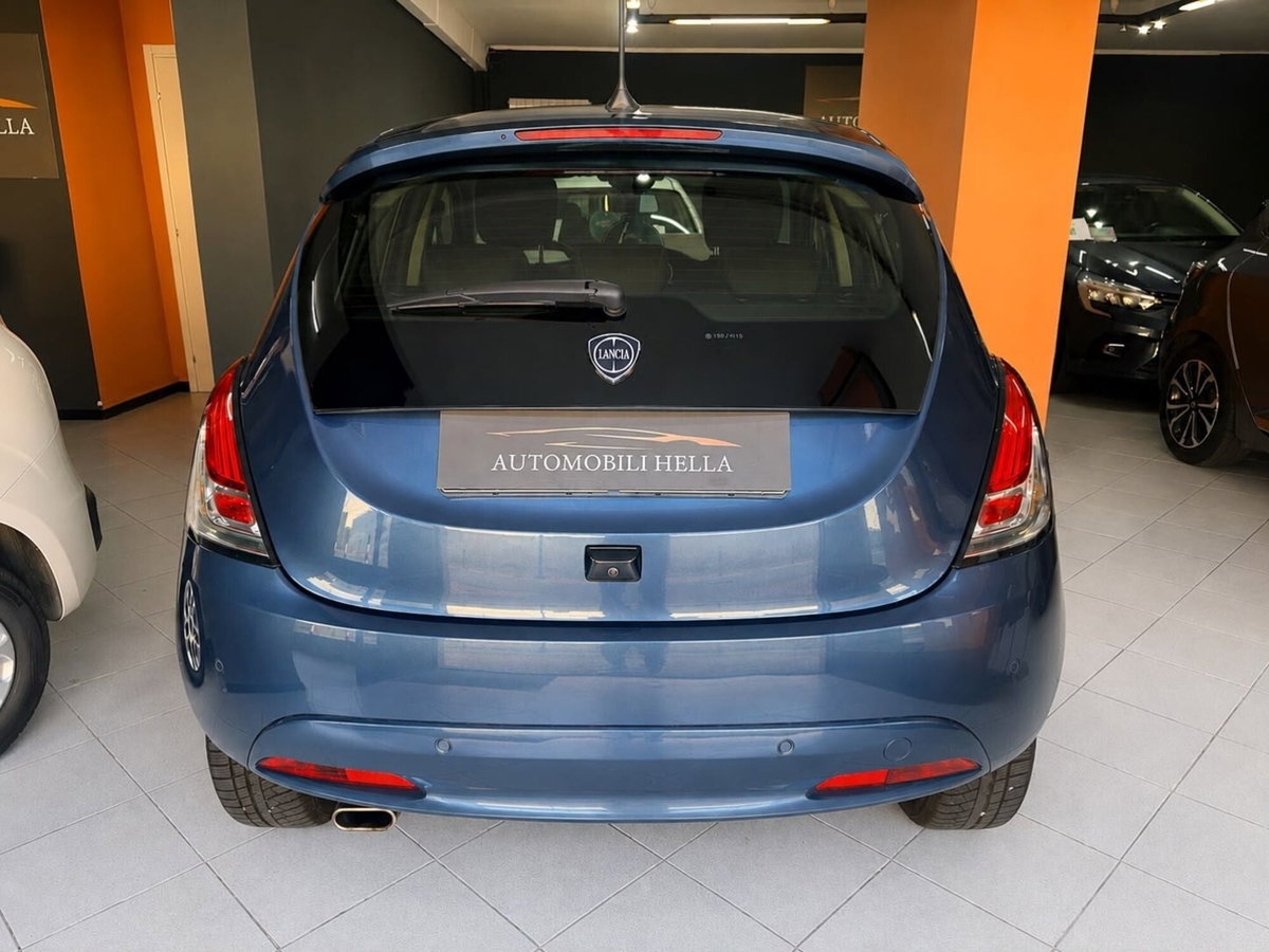 Lancia Ypsilon 1.2 69 CV 5 porte GPL Gold Plus (6)