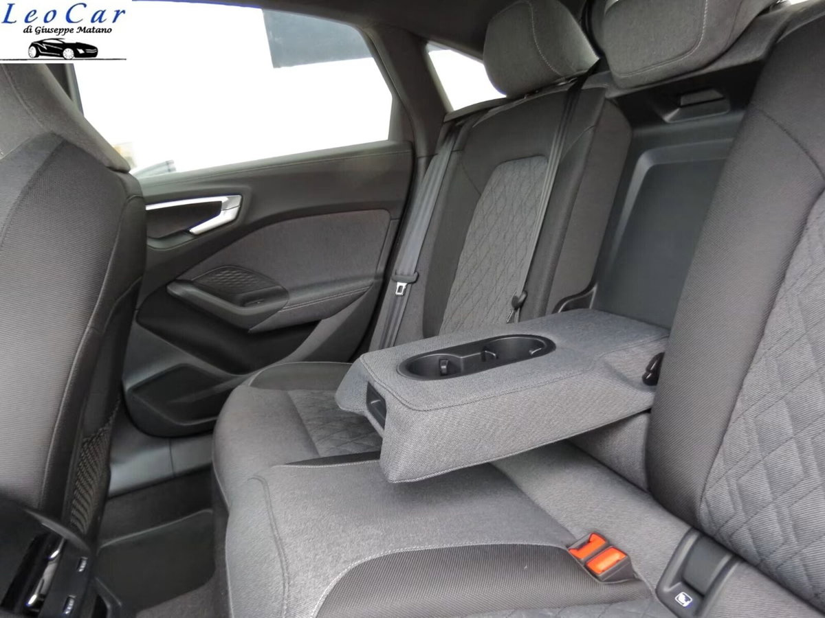 Audi A5 Sportback Sportback 40 2.0 tdi mhev S line edition 204cv s-tronic (13)