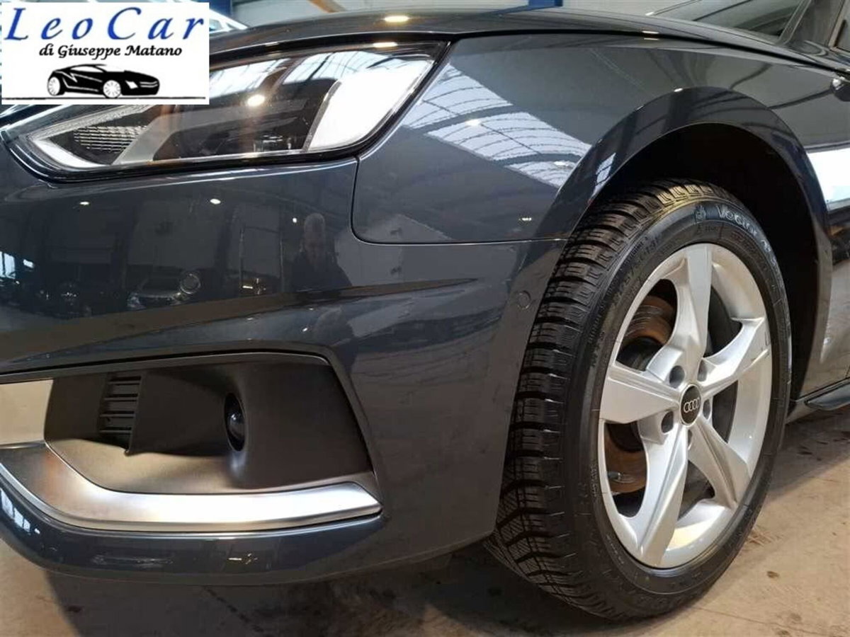 Audi A4 Avant 35 TDI/163 CV S tronic Business Advanced (14)