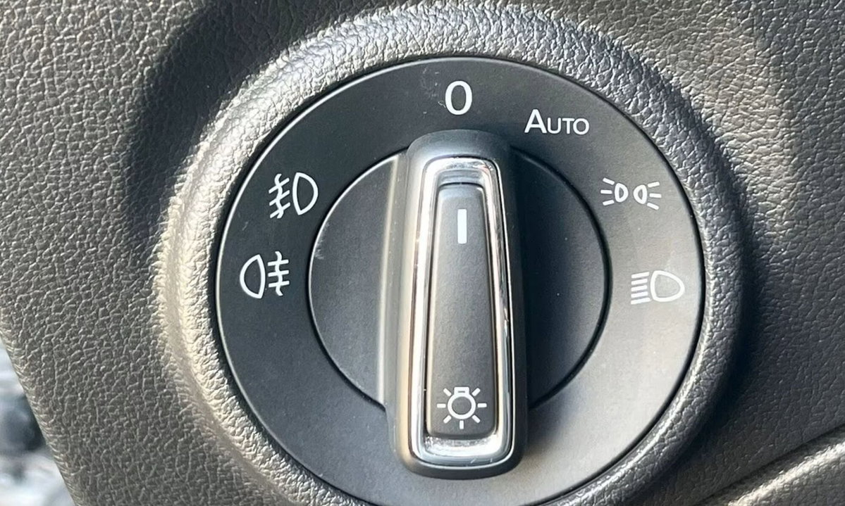 SEAT Leon 1.5 TGI 5p. Style (17)