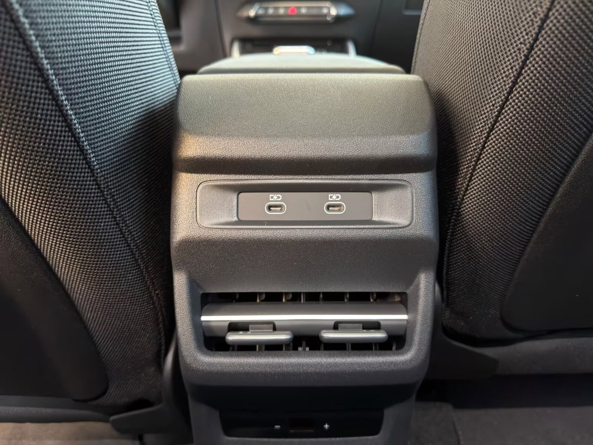 Audi Q3 Sportback 35 TDI quattro S tronic S line edition (8)