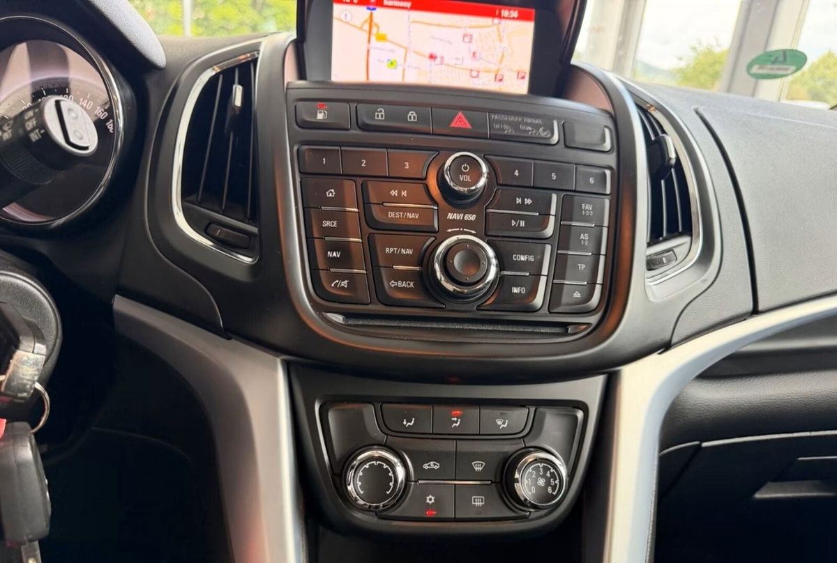 Opel Zafira Tourer 1.6 Turbo EcoM 150CV Cosmo (13)