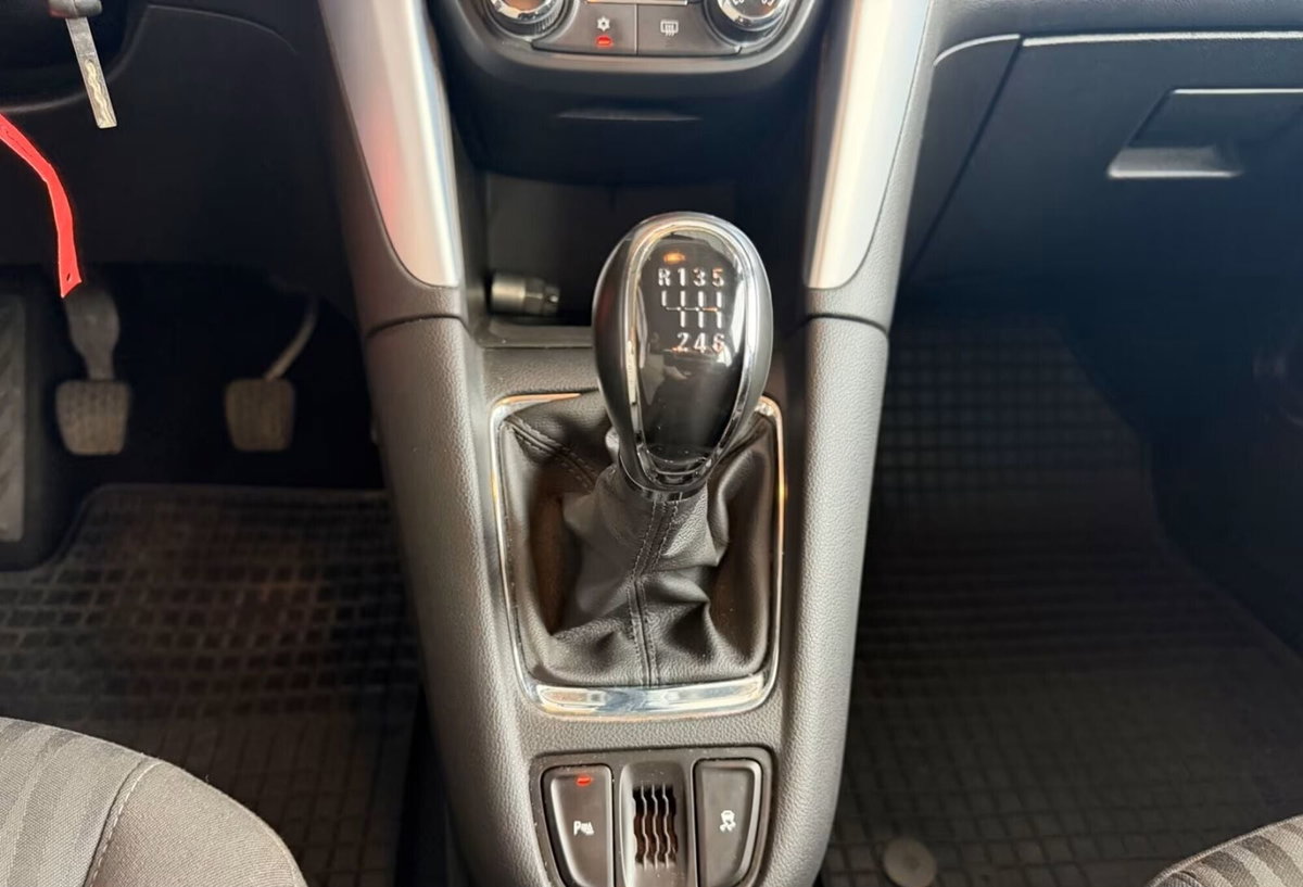 Opel Zafira Tourer 1.6 Turbo EcoM 150CV Cosmo (3)