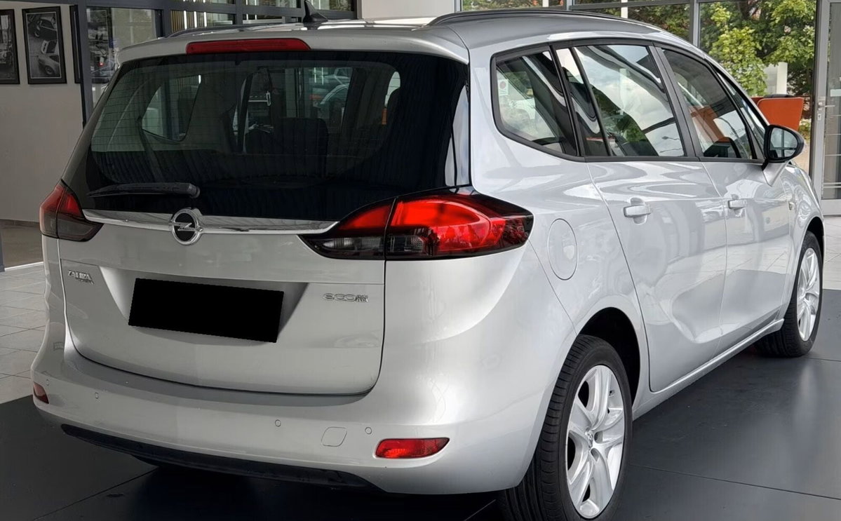 Opel Zafira Tourer 1.6 Turbo EcoM 150CV Cosmo (9)