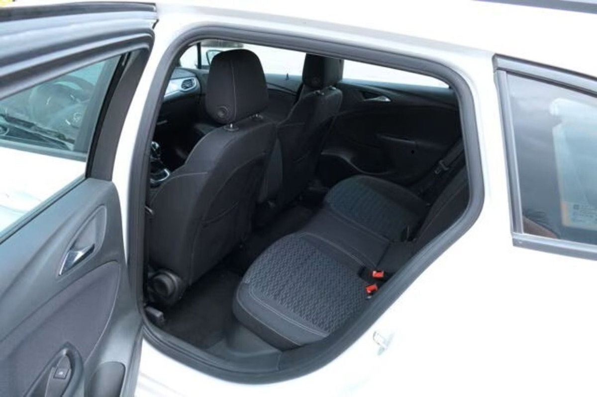 Opel Astra Station Wagon 1.4 Turbo 110CV EcoM Sports Dynamic (5)