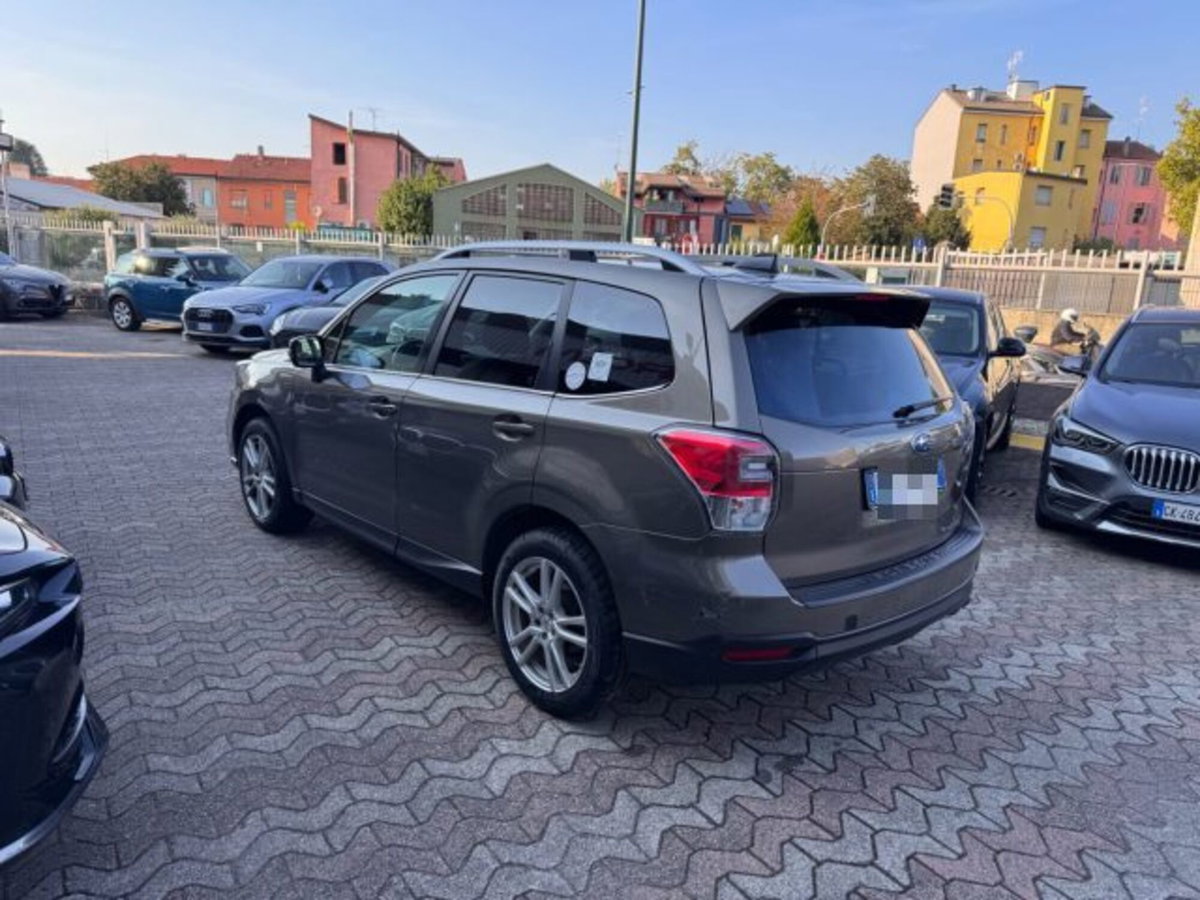 Subaru Forester 2.0i Style (4)