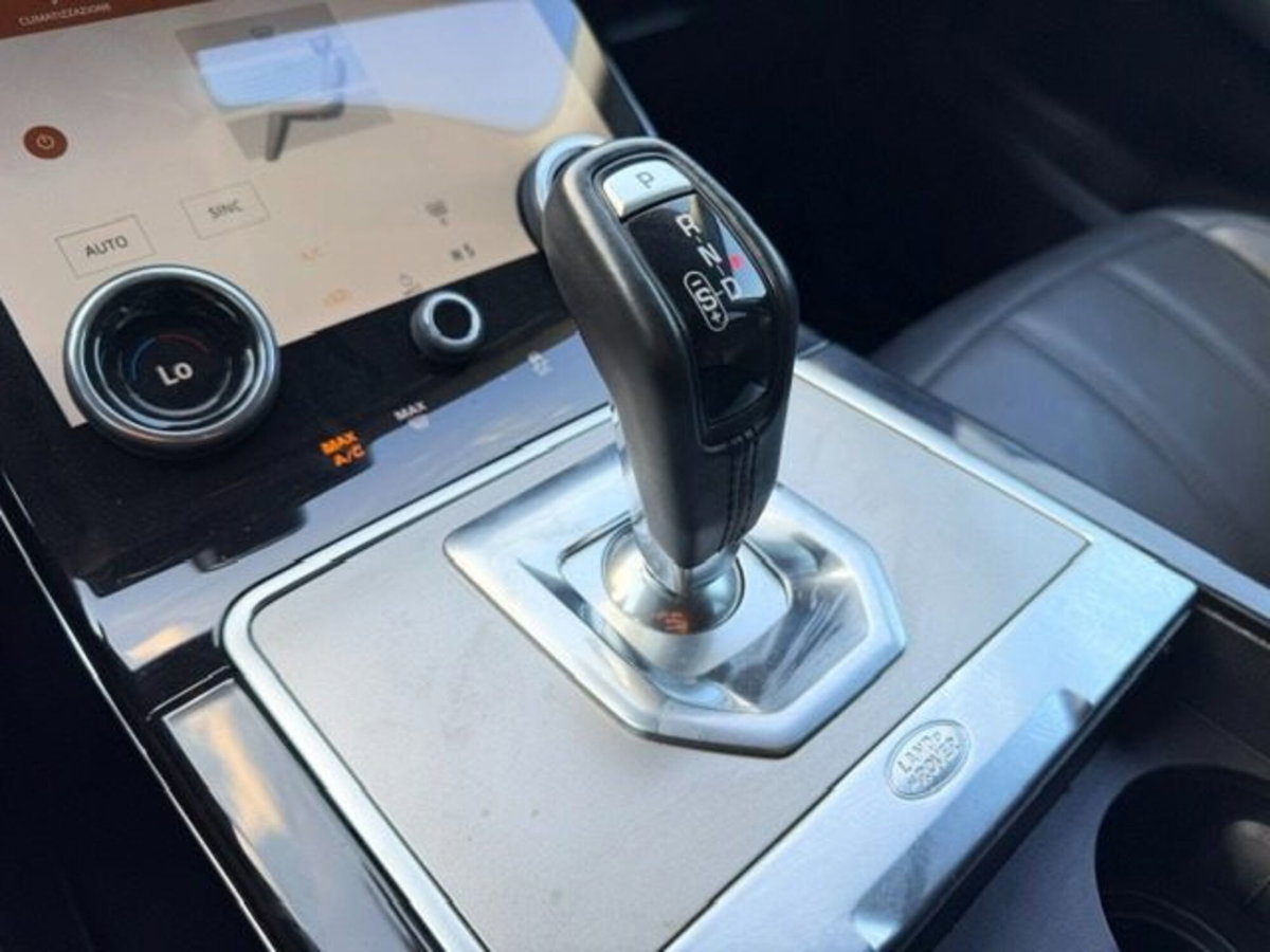 Land Rover Range Rover Evoque 1.5 I3 PHEV 300 CV AWD Auto (14)