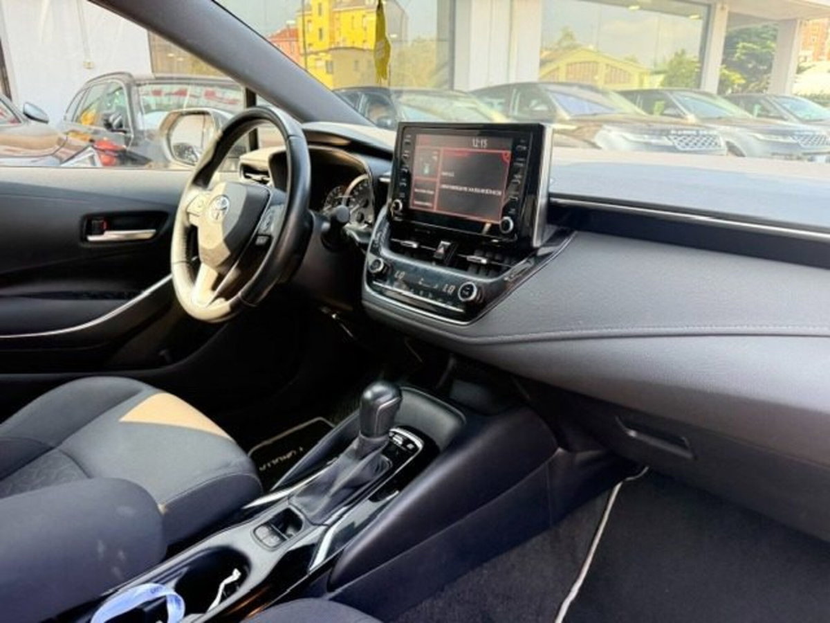 Toyota Corolla 1.8 Hybrid Active (11)