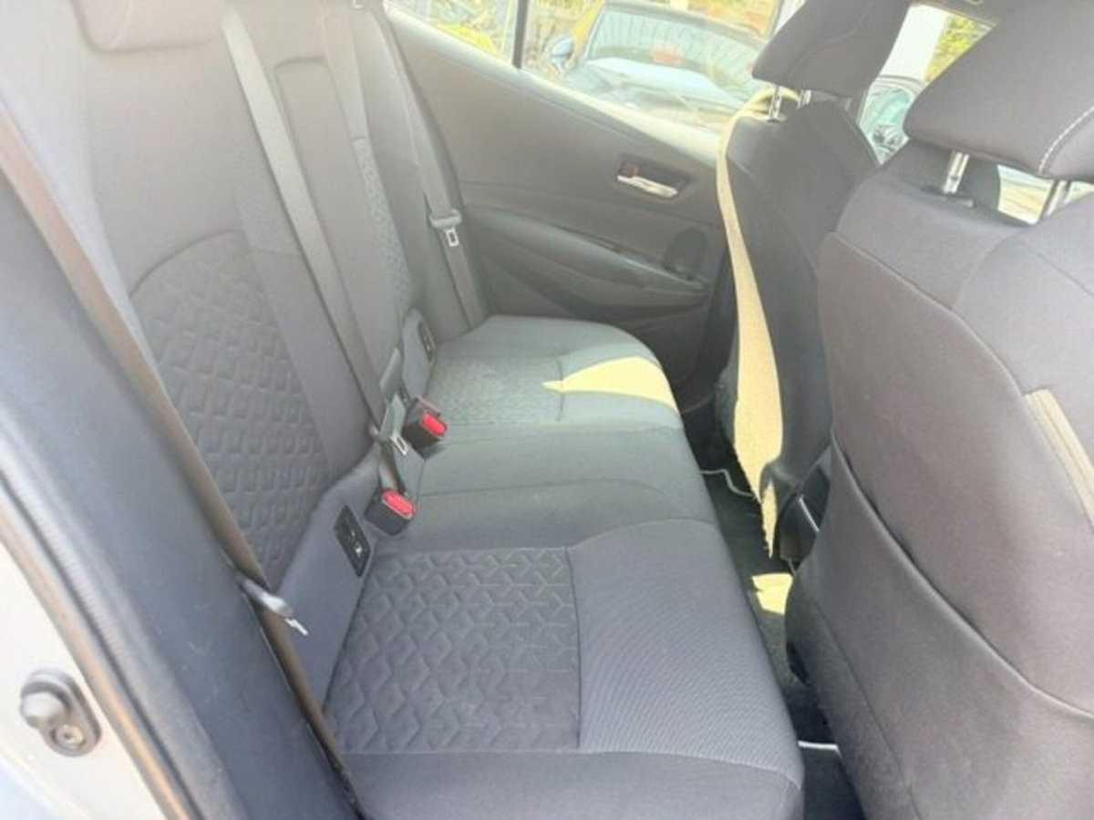 Toyota Corolla 1.8 Hybrid Active (9)