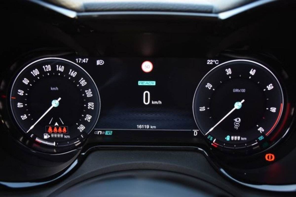 Alfa Romeo Tonale 1.3 phev Veloce Q4 280cv at6 (10)