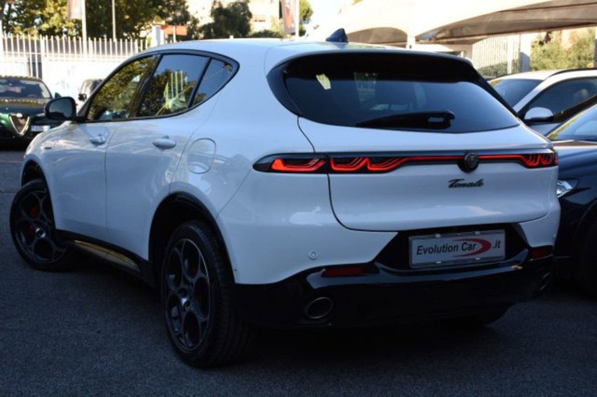 Alfa Romeo Tonale 1.3 phev Veloce Q4 280cv at6 (4)