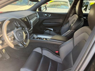 Volvo XC60 B4 (d) AWD automatico Plus Bright (6)