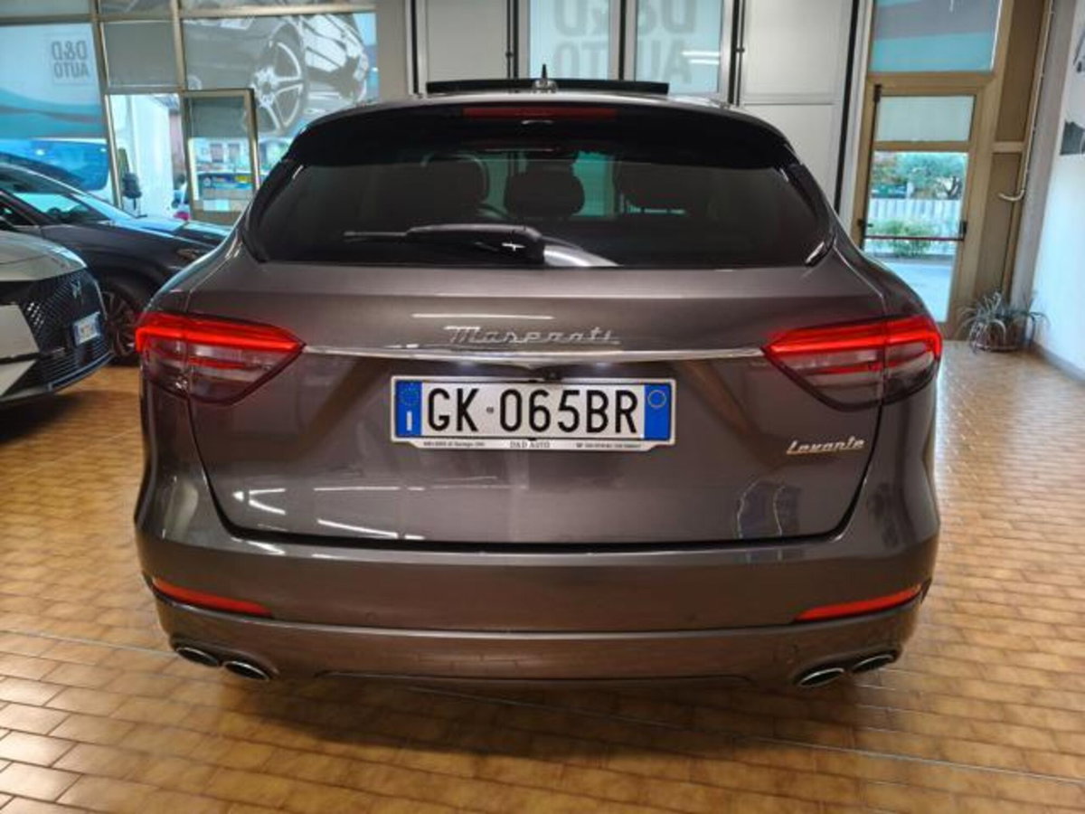 Maserati Levante Levante MHEV 330 CV AWD Executive (8)