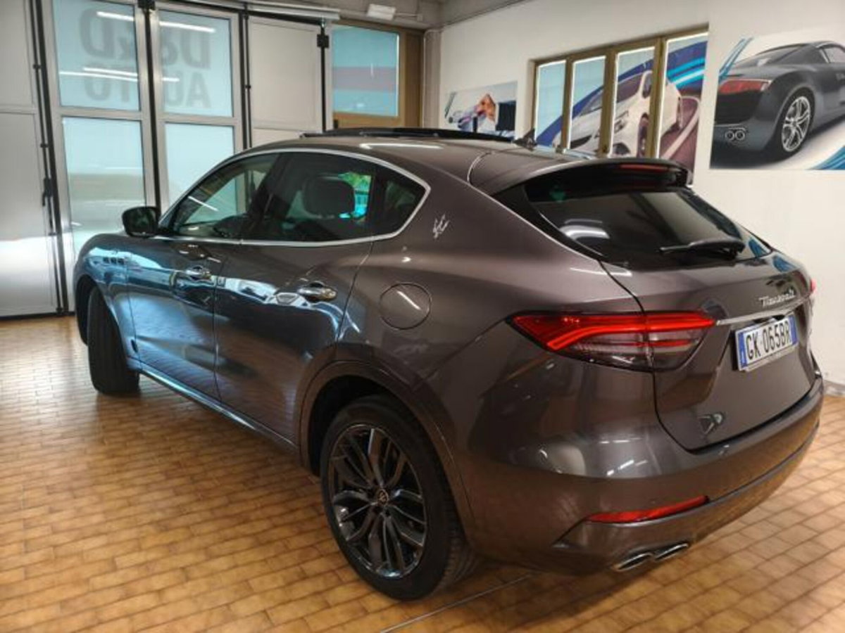 Maserati Levante Levante MHEV 330 CV AWD Executive (9)