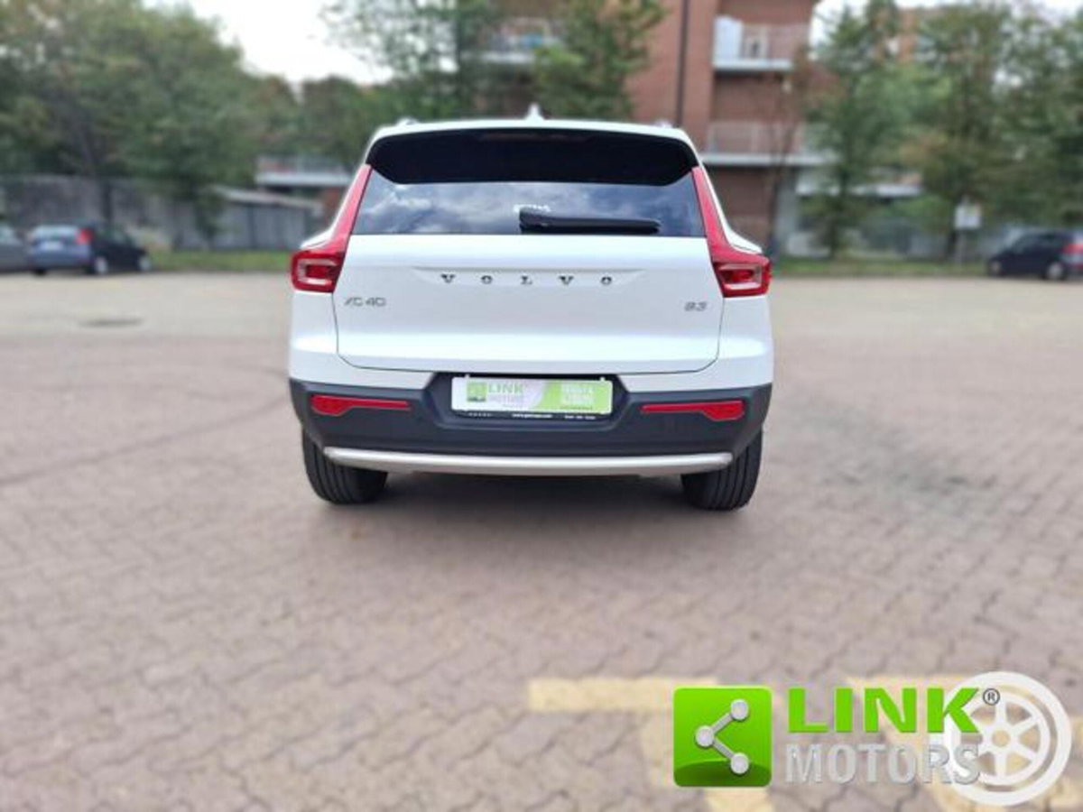 Volvo XC40 B3 automatico Essential (11)