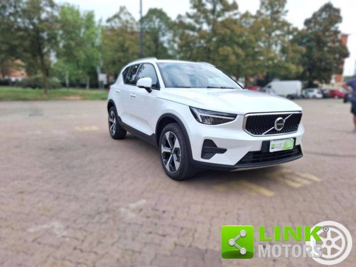 Volvo XC40 B3 automatico Essential (3)