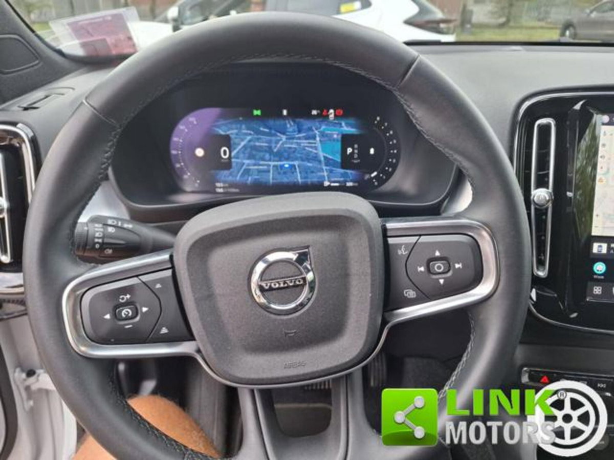 Volvo XC40 B3 automatico Essential (9)