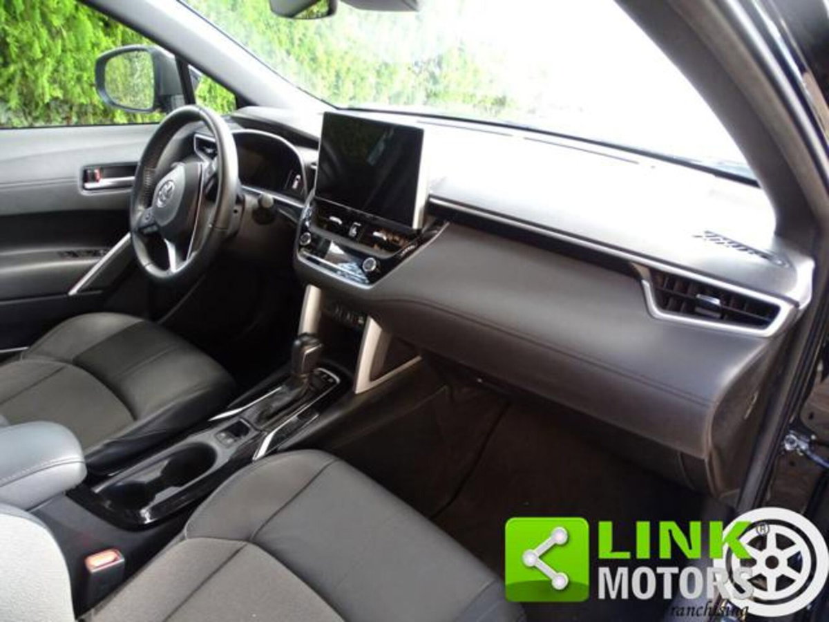 Toyota Corolla Cross Hybrid 1.8h Lounge 2wd 140cv e-cvt (17)