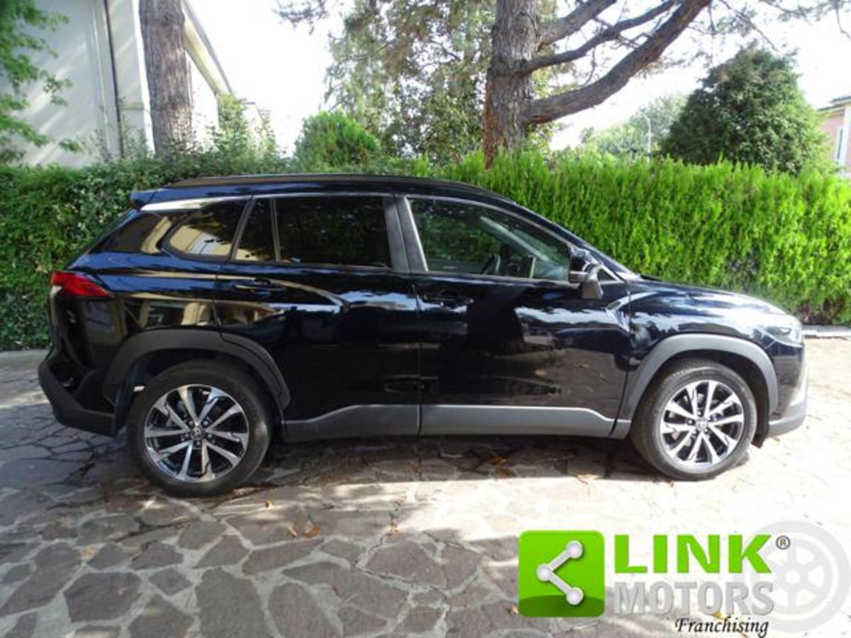Toyota Corolla Cross Hybrid 1.8h Lounge 2wd 140cv e-cvt (2)