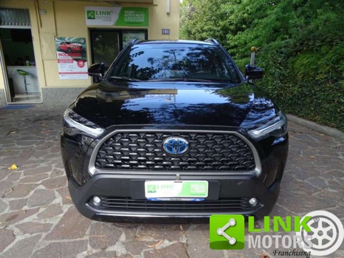 Toyota Corolla Cross Hybrid 1.8h Lounge 2wd 140cv e-cvt (3)