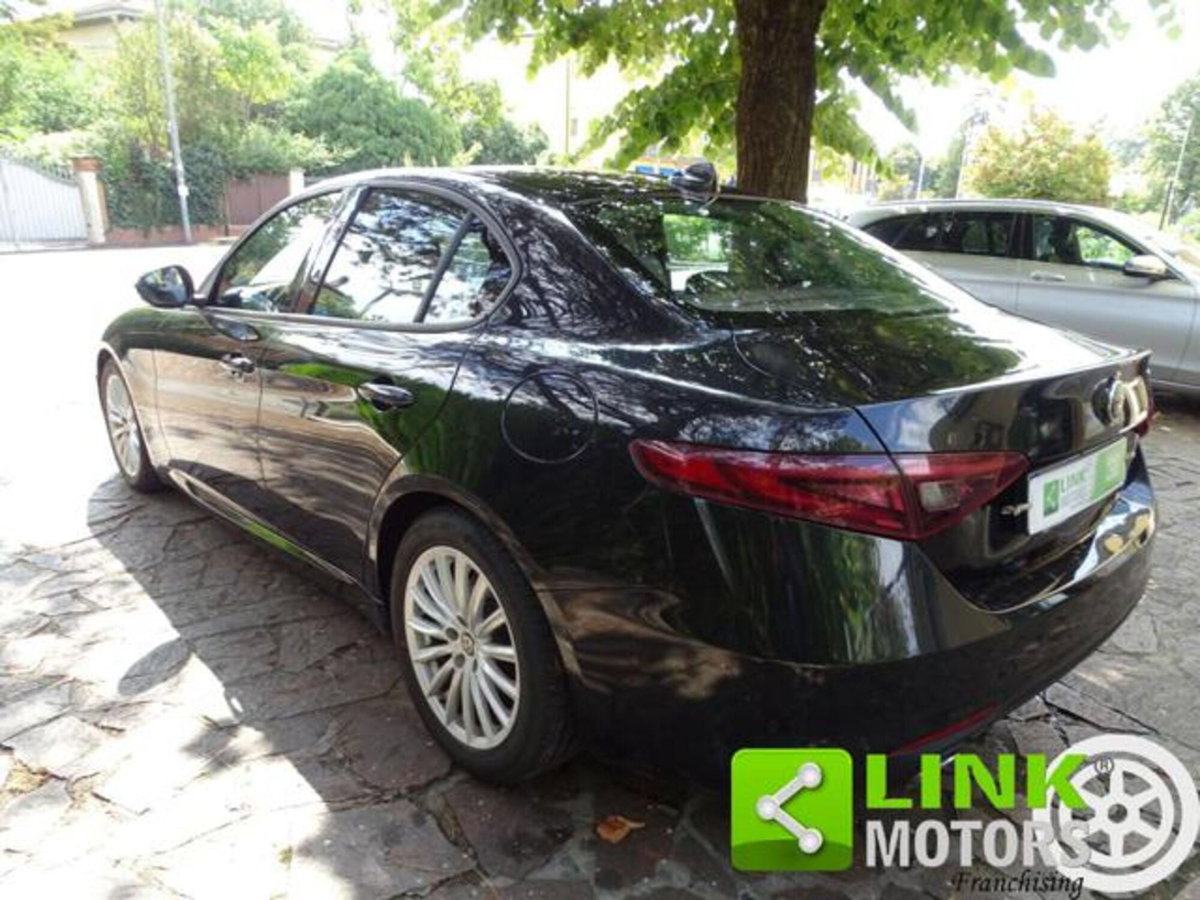 Alfa Romeo Giulia 2.2 Turbodiesel 180 CV AT8 Super (6)