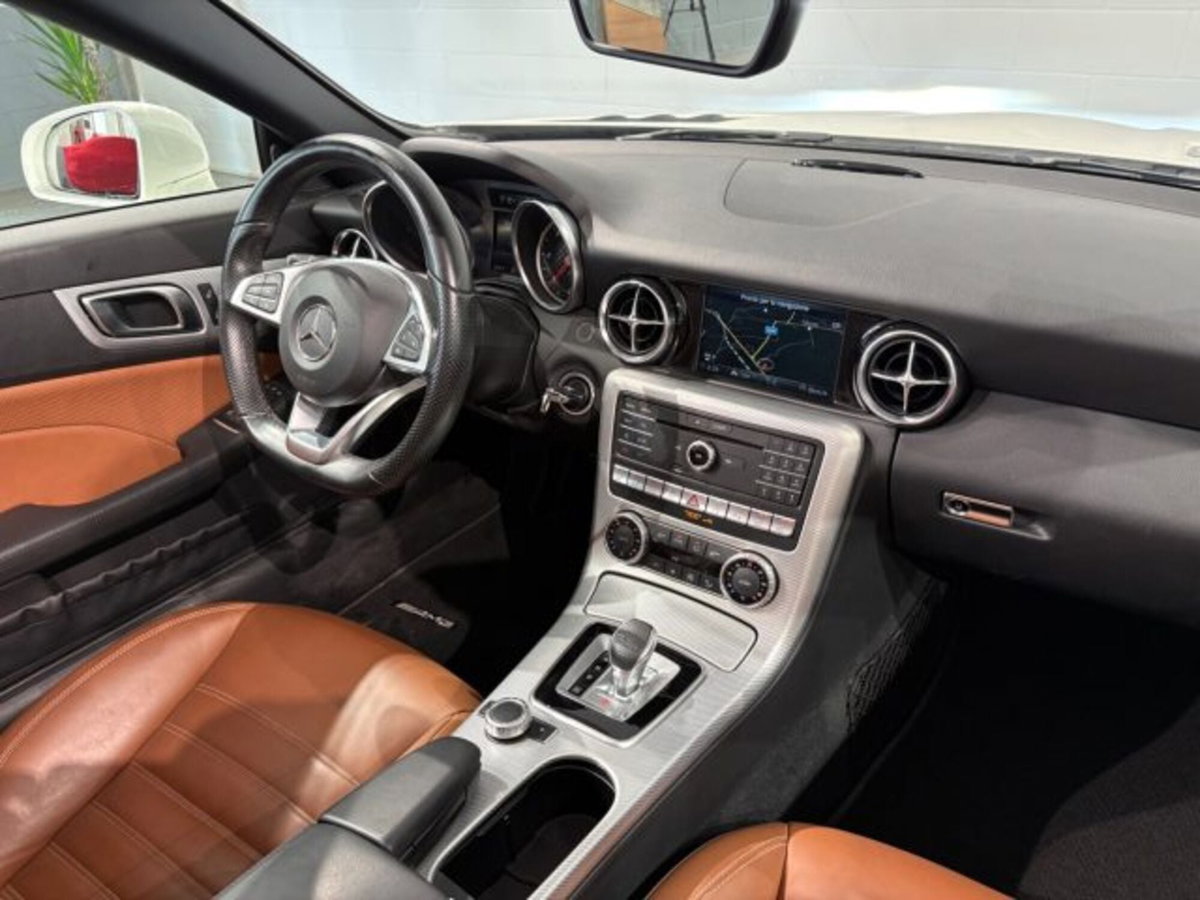 Mercedes-Benz SLC 250 d Premium (11)