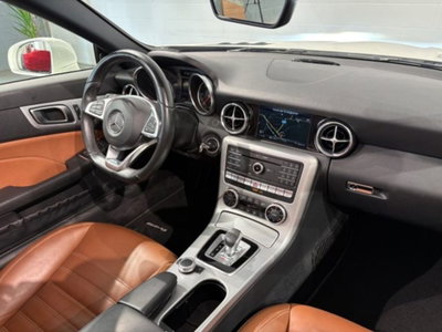 Mercedes-Benz SLC 250 d Premium (11)