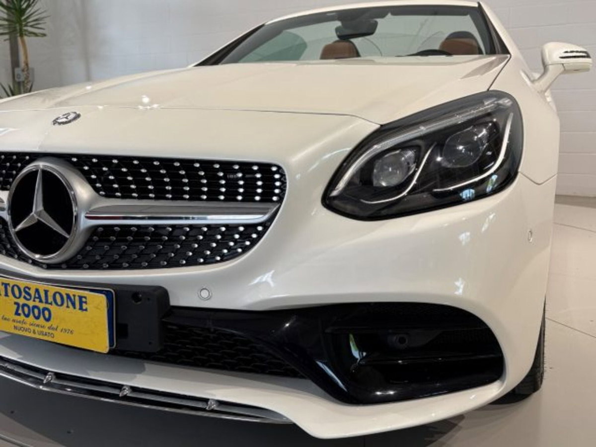 Mercedes-Benz SLC 250 d Premium (17)
