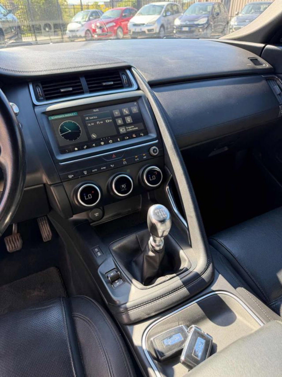 Jaguar E-Pace 2.0D 150 CV AWD (11)