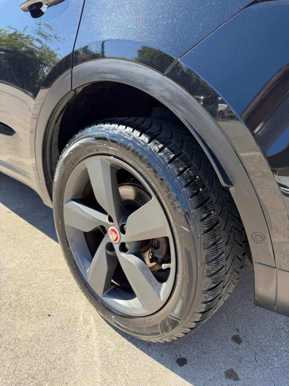 Jaguar E-Pace 2.0D 150 CV AWD (7)