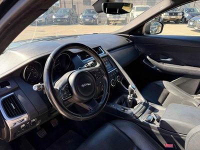 Jaguar E-Pace 2.0D 150 CV AWD (8)