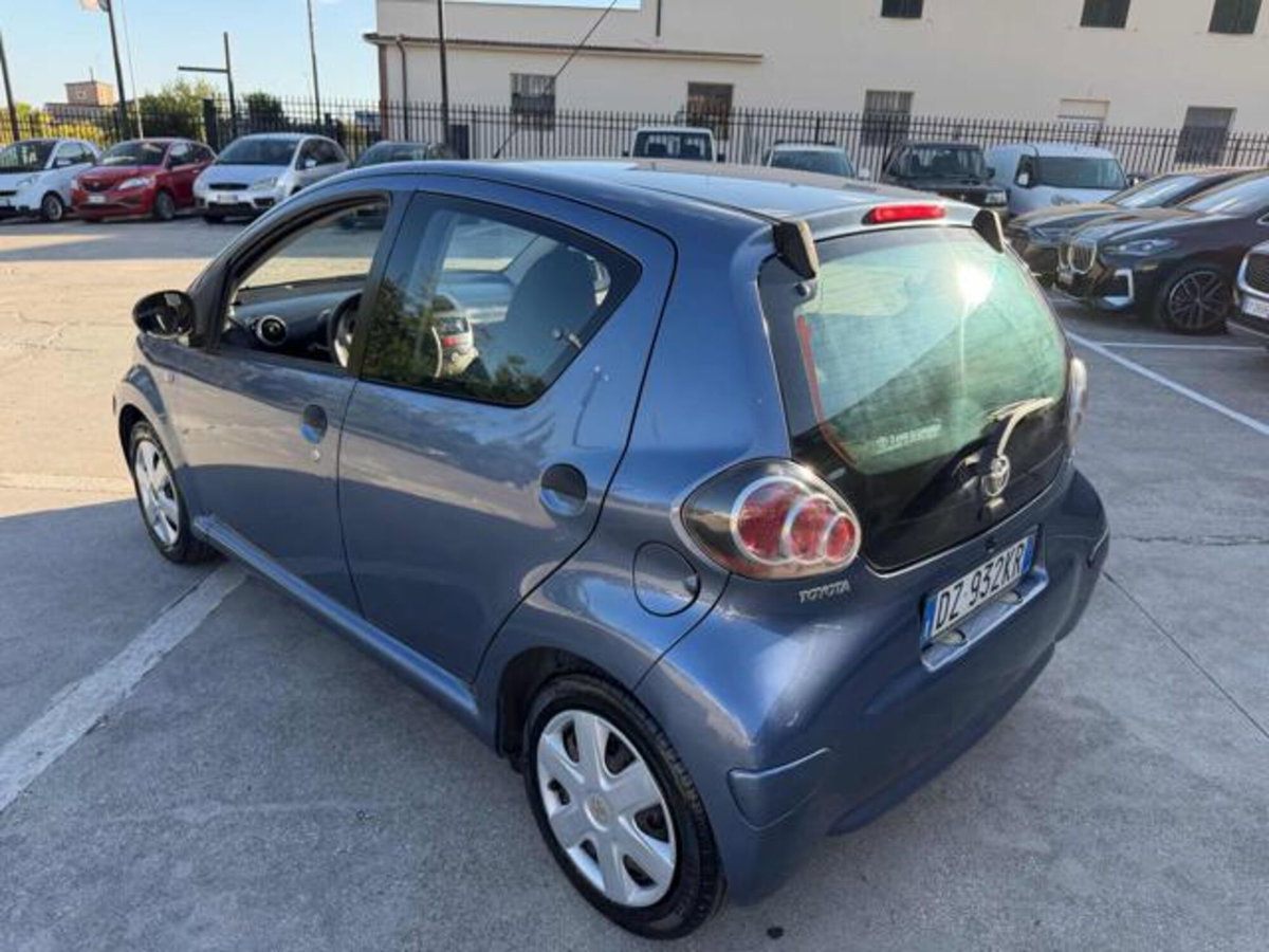 Toyota Aygo 1.0 12V VVT-i 5 porte Now (6)