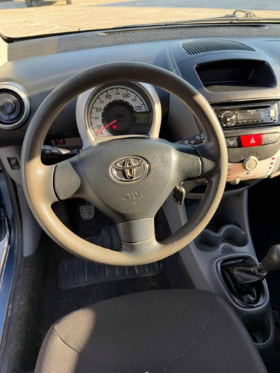 Toyota Aygo 1.0 12V VVT-i 5 porte Now (9)