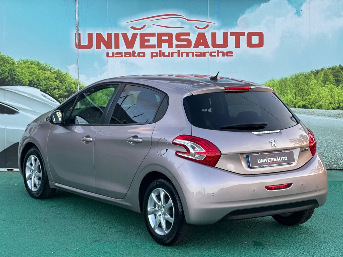 Peugeot 208 VTi 82 CV 5 porte Allure (4)