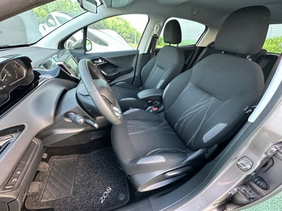 Peugeot 208 VTi 82 CV 5 porte Allure (7)