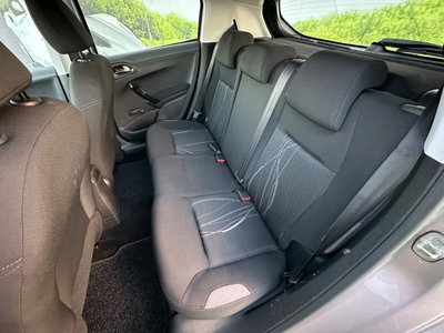 Peugeot 208 VTi 82 CV 5 porte Allure (8)