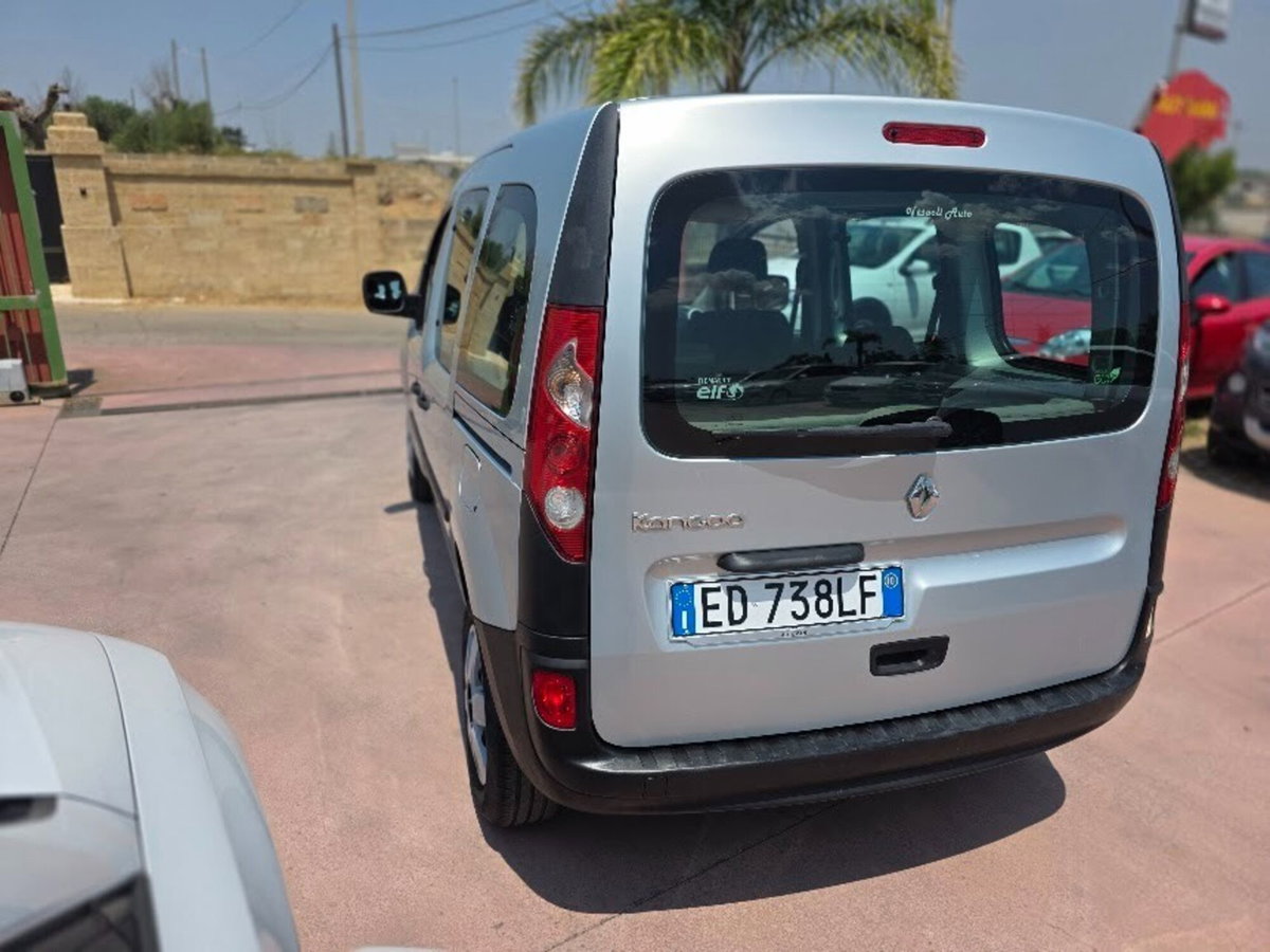 Renault Kangoo 1.5 dCi 85CV 5 porte Easy (6)