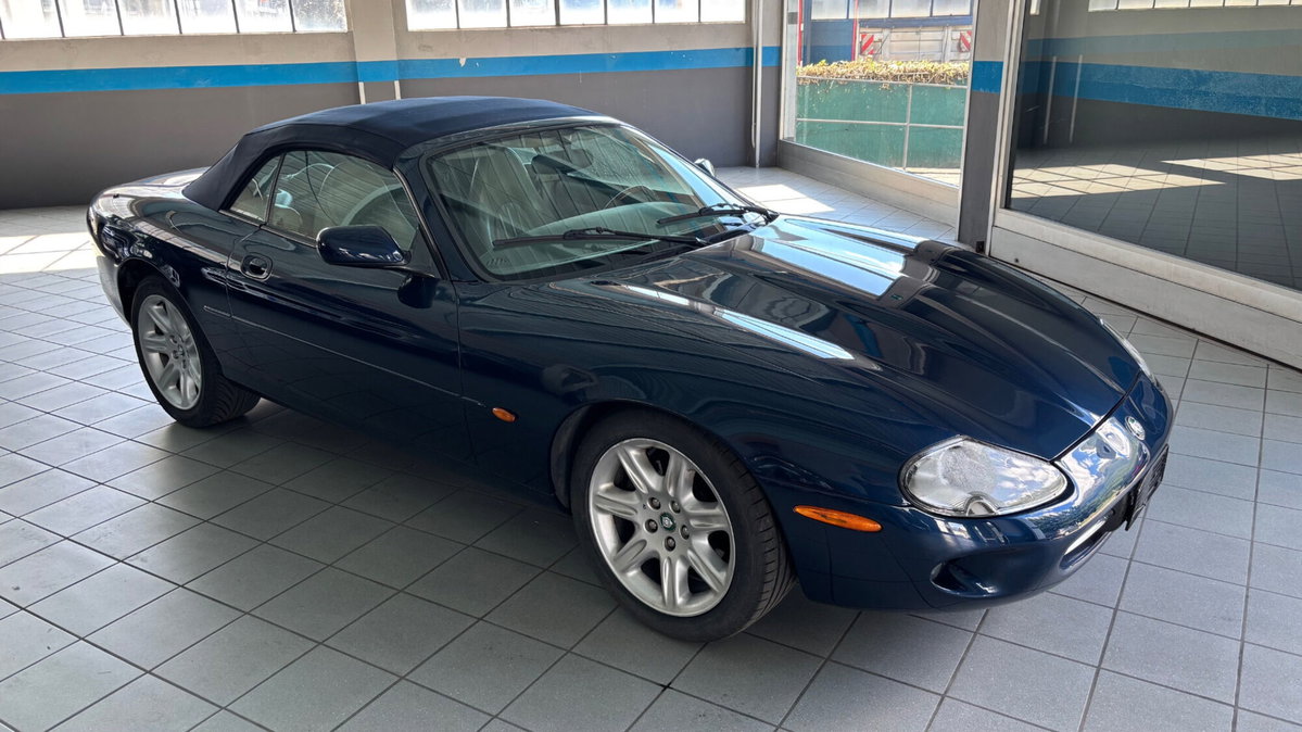 Jaguar XK 5.0 V8 Convertibile (7)