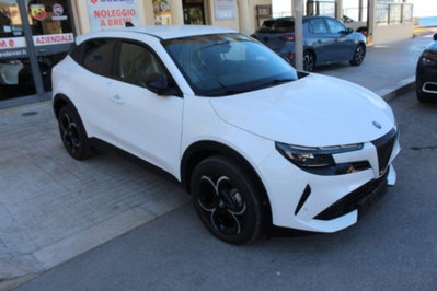 Alfa Romeo Junior 1.2 ibrida 145cv edct6 (7)