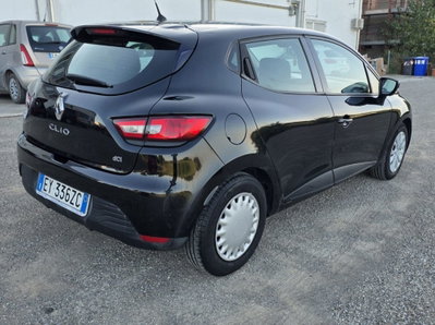 Renault Clio 1.5 dCi 8V 75CV 5 porte Costume National (11)