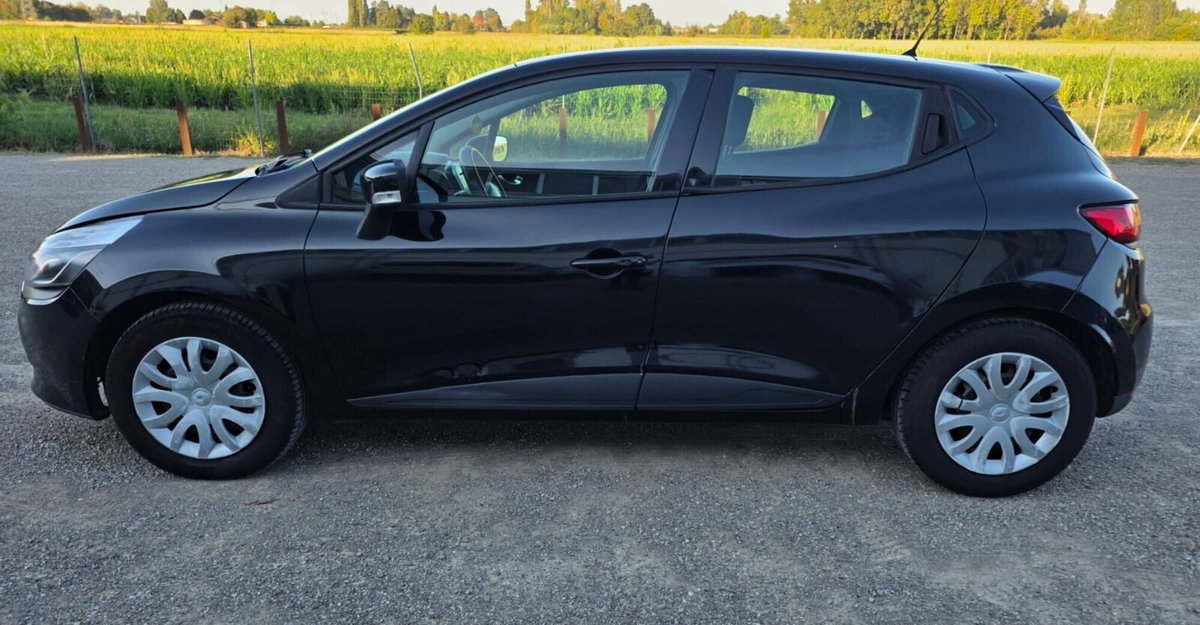 Renault Clio 1.5 dCi 8V 75CV 5 porte Costume National (13)