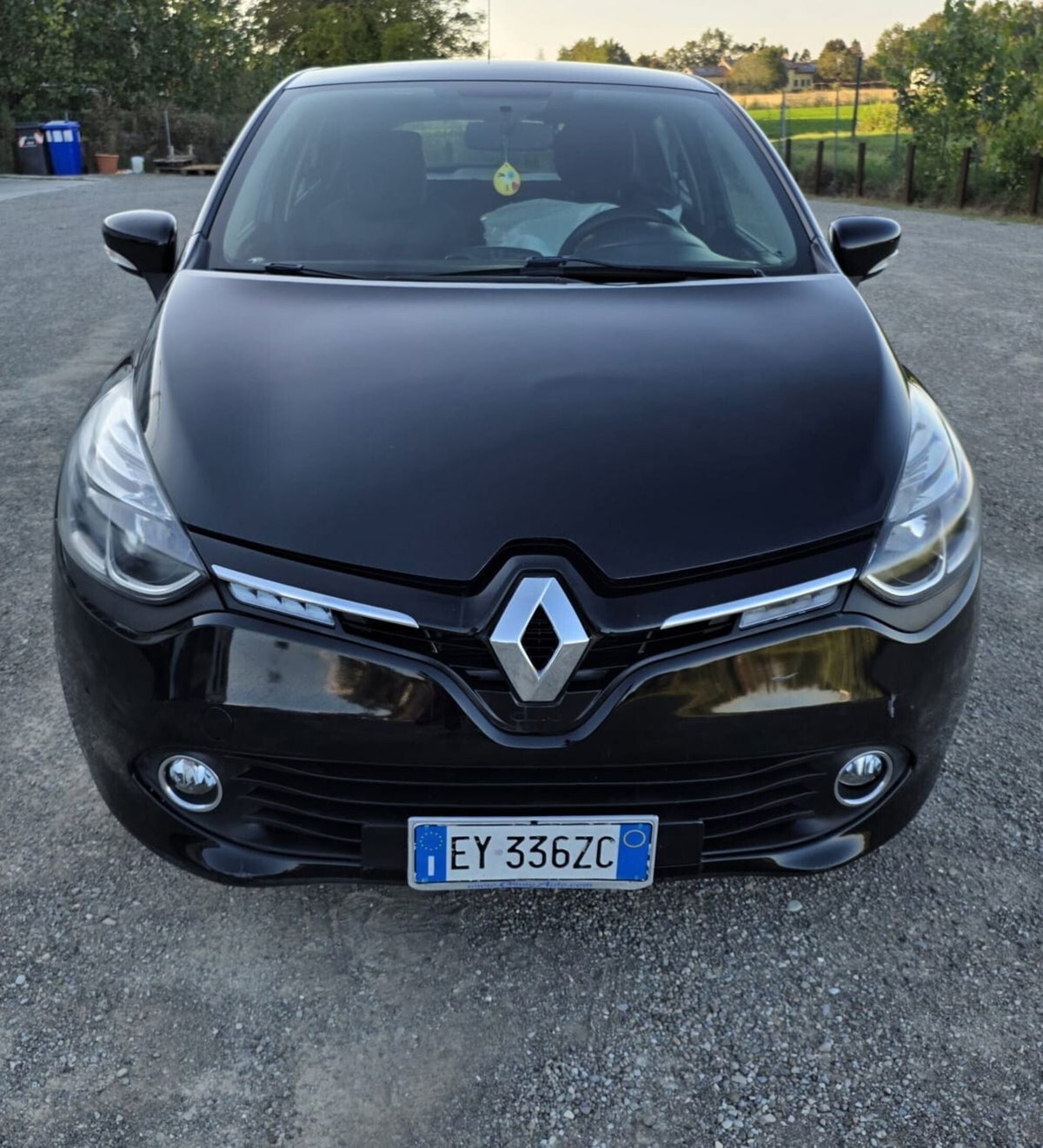 Renault Clio 1.5 dCi 8V 75CV 5 porte Costume National (15)